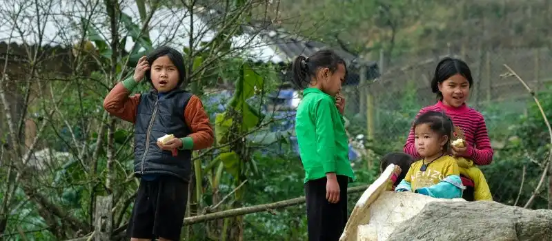 Rencontres amicales avec les communaut&eacute;s locales au Vietnam