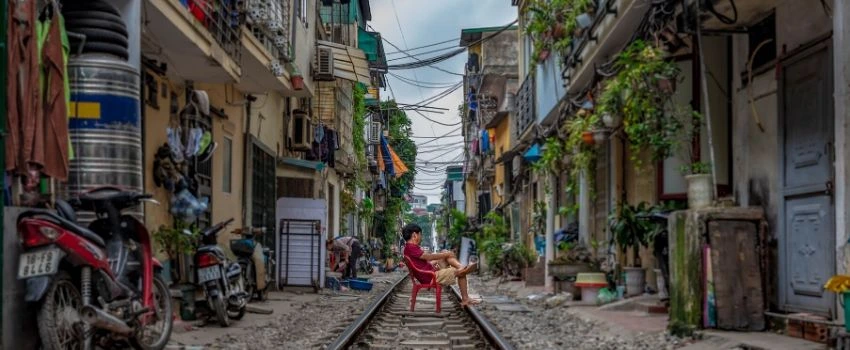 rue-de-train-hanoi