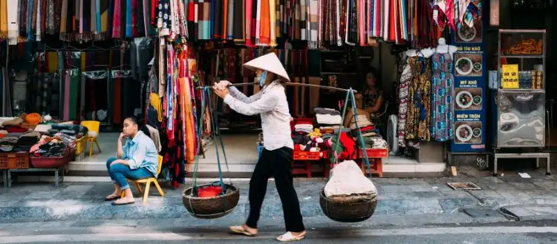 Se promener dans les rues anim&eacute;es Vietnam