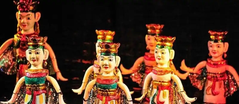 Spectacles de marionnettes sur l'eau