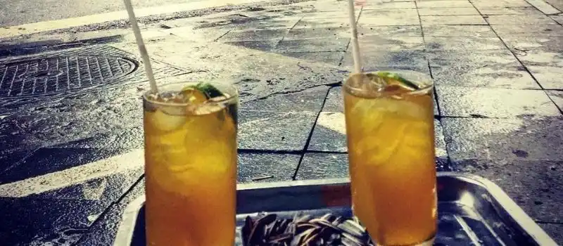 Th&eacute; au citron &agrave; la cath&eacute;drale Saint-Joseph