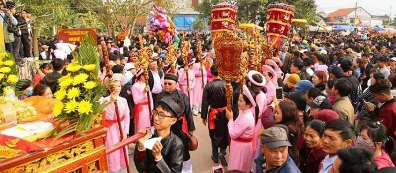 F&ecirc;te de la pagode de Long Tien