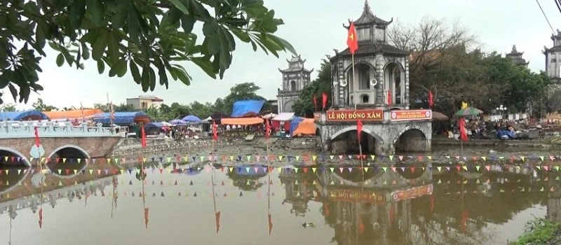 F&ecirc;te du temple de Dong Xam