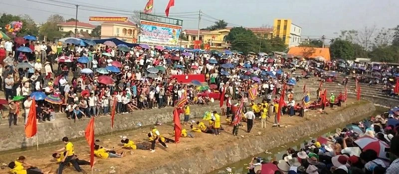 Le village de poterie et de porcelaine Huong Canh