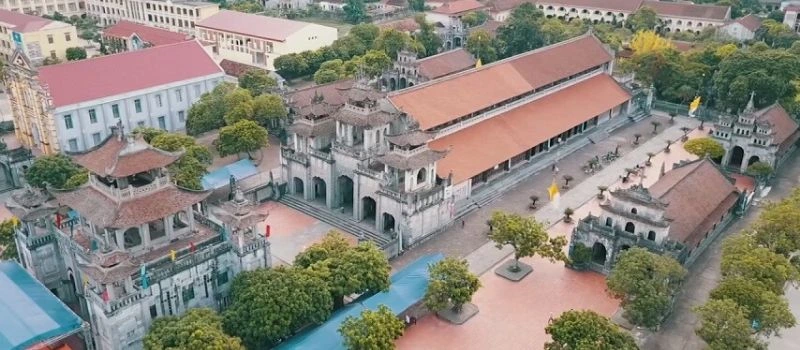 La cath&eacute;drale de Phat Diem