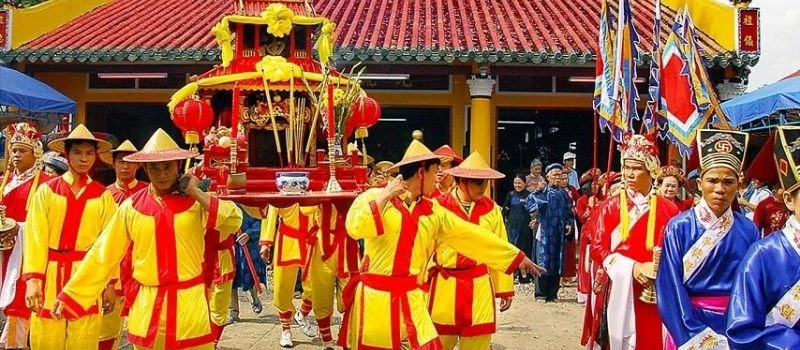 La f&ecirc;te haute en couleur de Truong Y&ecirc;n