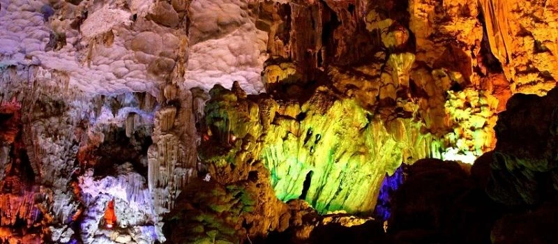 La grotte de la Vierge et la grotte de l'Homme