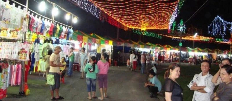 Visite march&eacute; de Ky Lua