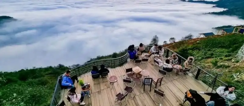 Un petit coin de caf&eacute; de T&agrave; X&ugrave;a Voyage au Vietnam