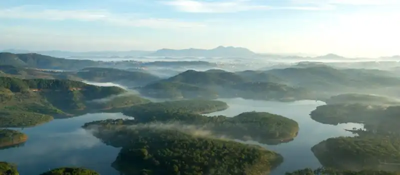 un-voyage-100-organise-avec-une-agence-de-voyage-au-vietnam