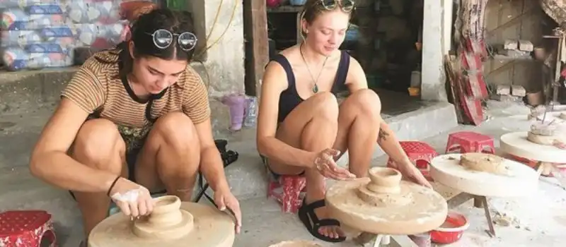 Village de poterie de Bat Trang