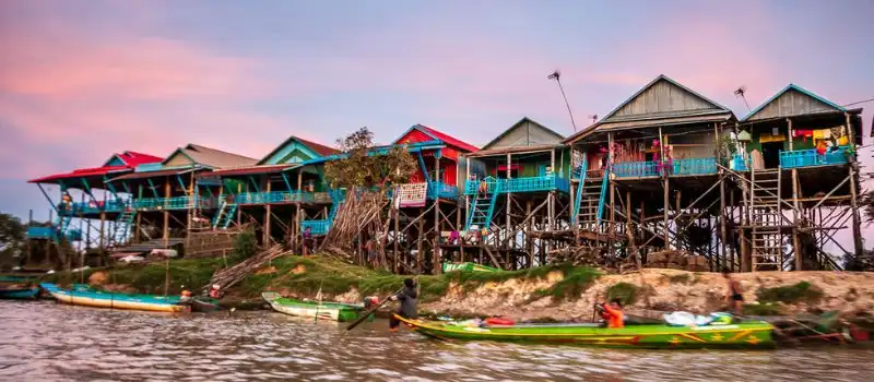 Villages flottants au Cambodge