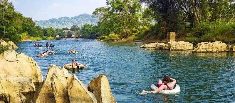 Visite de Vang Vieng