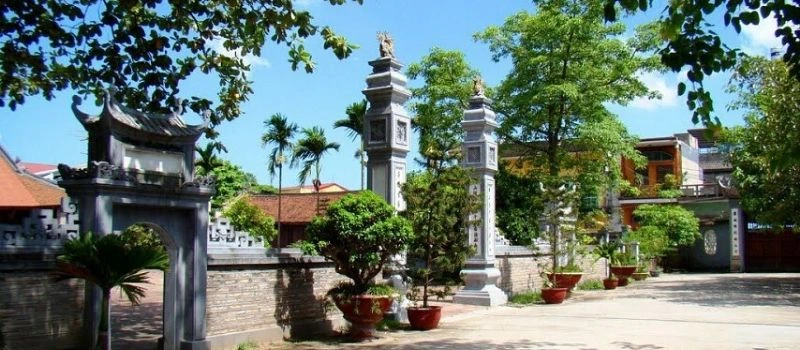 La maison communale de Hang Kenh