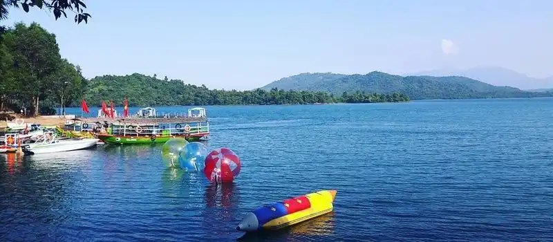 Zone d'&eacute;cotourisme du lac de Phu Ninh
