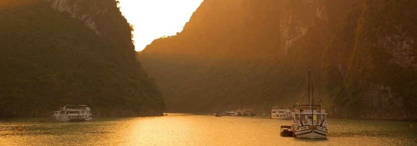 Circuit Hanoi Mai Chau Tam Coc Halong Hanoi 4 jours