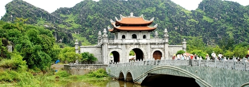 Circuit visite Phat Diem Hoa Lu Van Long Ninh binh 1 jour