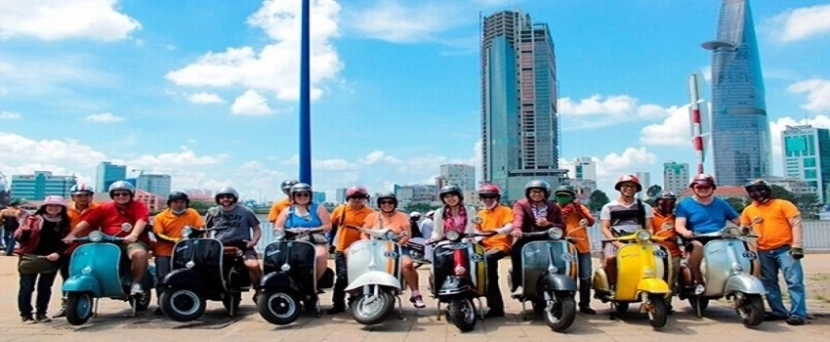 Visite de Saigon en vespa demi journée
