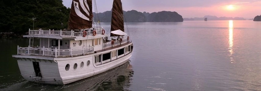 croisiere-en-baie-halong-sur-jonque-bhaya-legend-2-cabines-2-jours-1-nuit-6