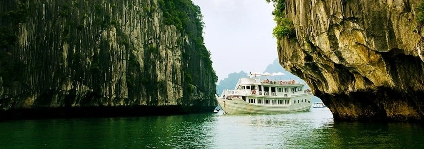 croisiere-en-baie-halong-sur-jonque-bhaya-legend-2-cabines-3-jours-2-nuits-4