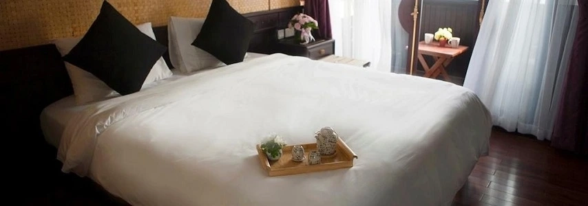 croisiere-en-baie-halong-sur-jonque-bhaya-legend-3-cabines-2-jours-1-nuit-1