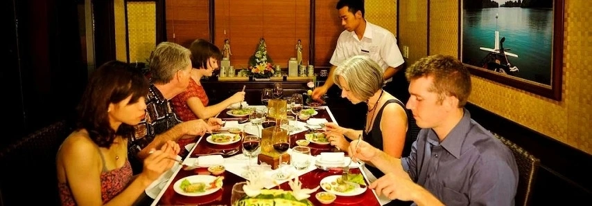 croisiere-en-baie-halong-sur-jonque-bhaya-legend-3-cabines-3-jours-2-nuits-3