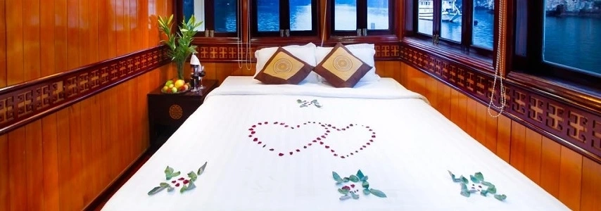 croisiere-en-baie-halong-sur-jonque-golden-halong-2-jours-1-nuit-3