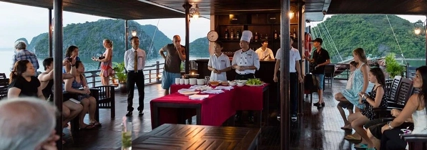 croisiere-en-baie-halong-sur-jonque-pelican-halong-3-jours-2-nuits-5