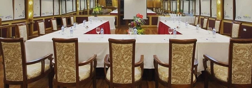 croisiere-en-baie-halong-sur-jonque-royal-wings-halong-2-jours-1-nuit-4