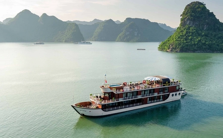 croisiere-luxe-en-baie-halong-sur-jonque-orchid-premium-cruise-2-jours-1-nuit-9