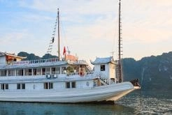 Jonque Cat ba privée ≥ 180 €